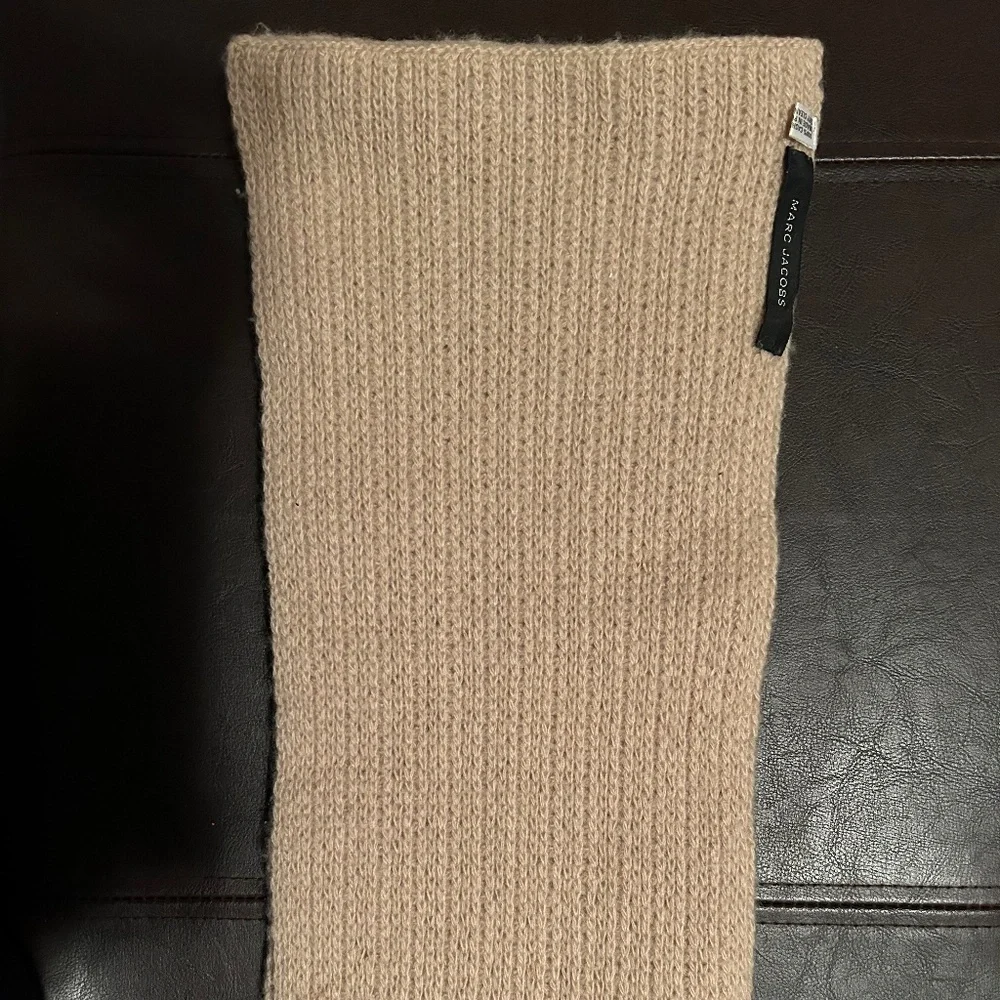 NEW!!! Marc Jacobs Classic 100% Cashmere Scarf